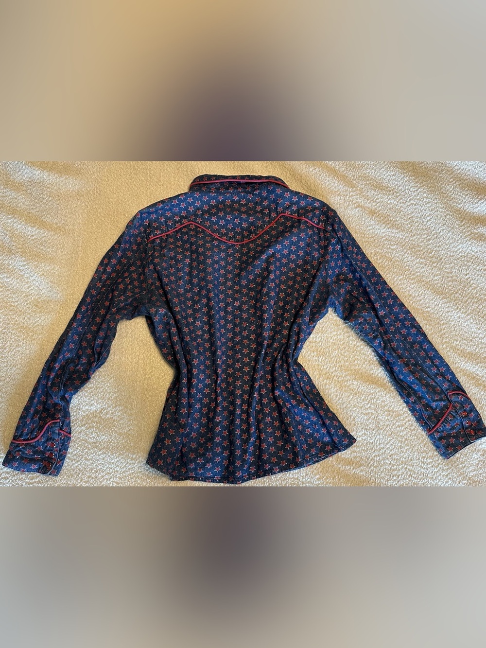 Wrangler Blue Denim shirt with red Star Pattern - Picture 2 of 3